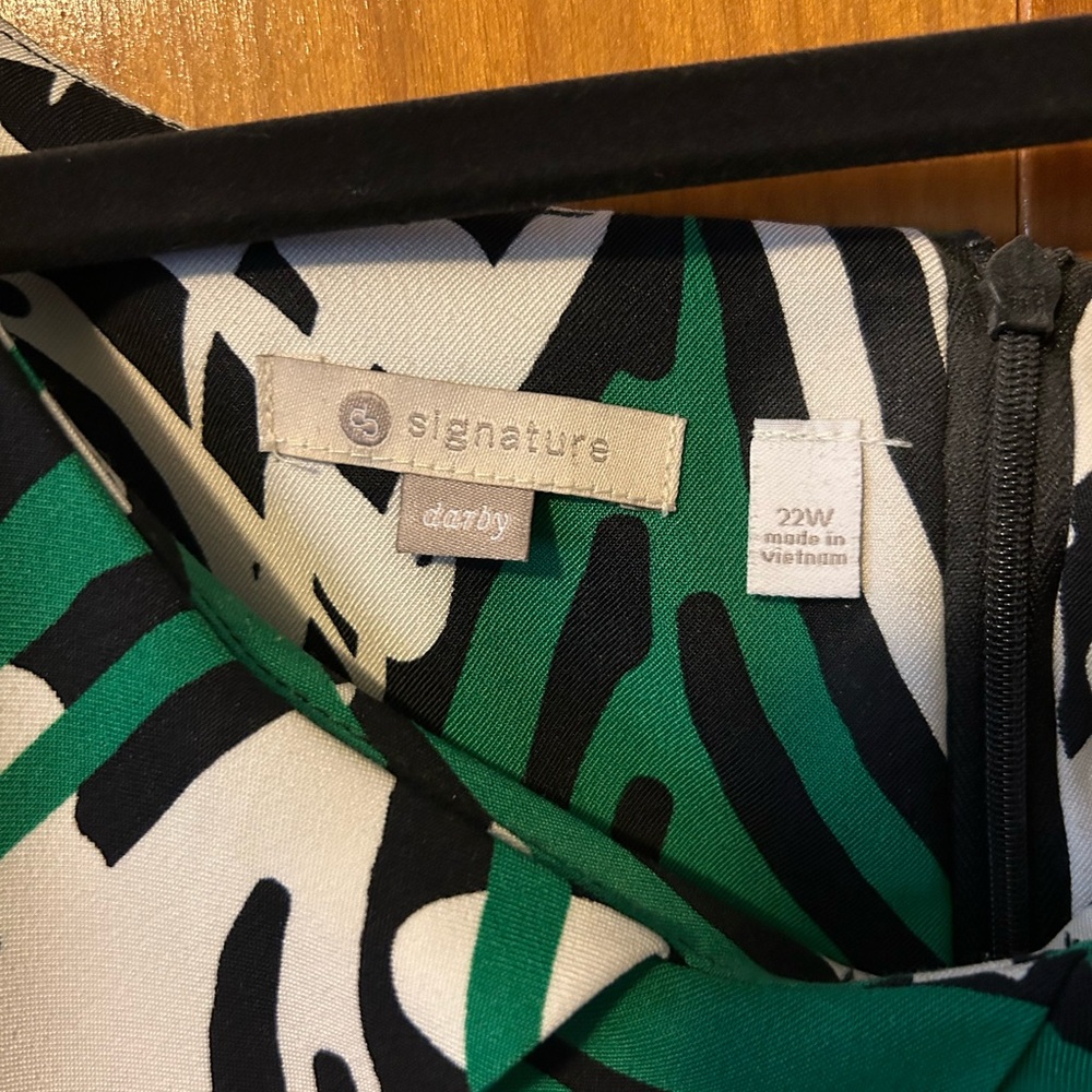 Dress Barn Darby palm leaf print dress with belt - Picture 5 of 5